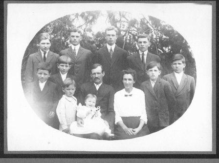 AlcornOldFamPhoto1