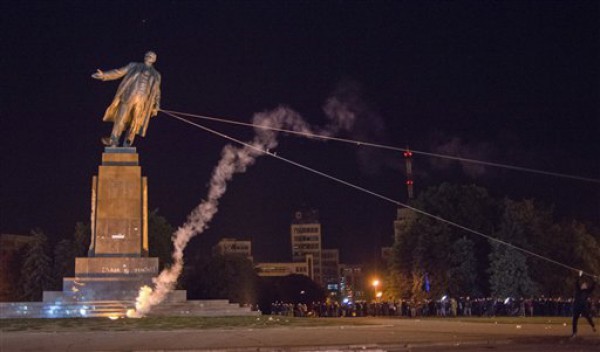 Lenin statue