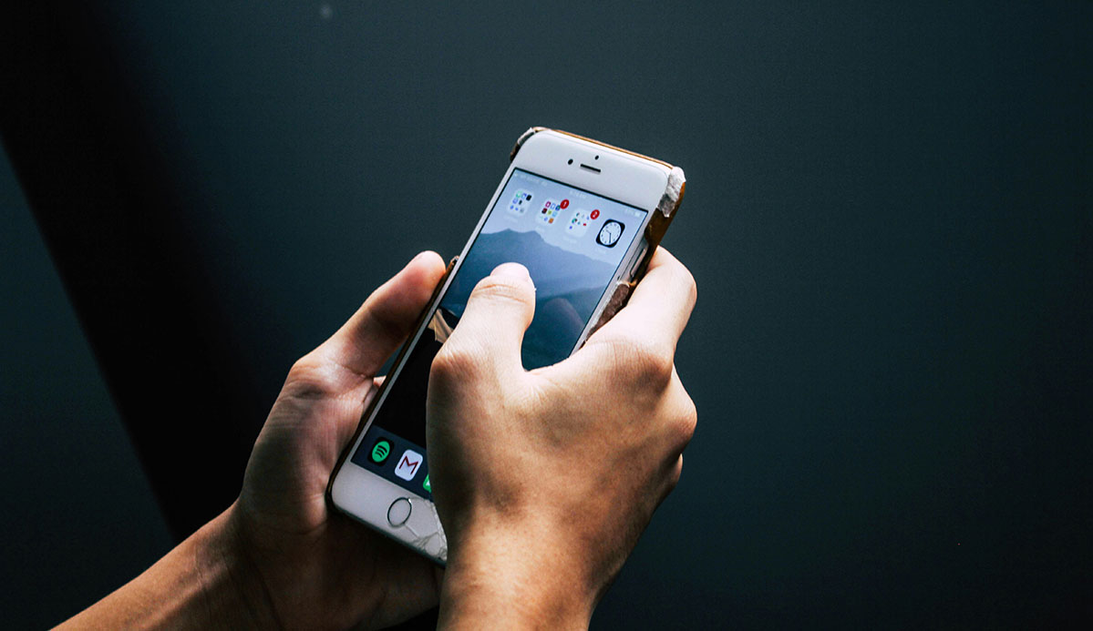 On Phone Rushing Are We Slow to Speak and Rush to Judgment on Social Media? - Eternal ...